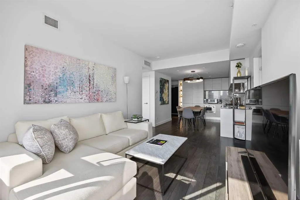 310 12 Avenue SW, #2405