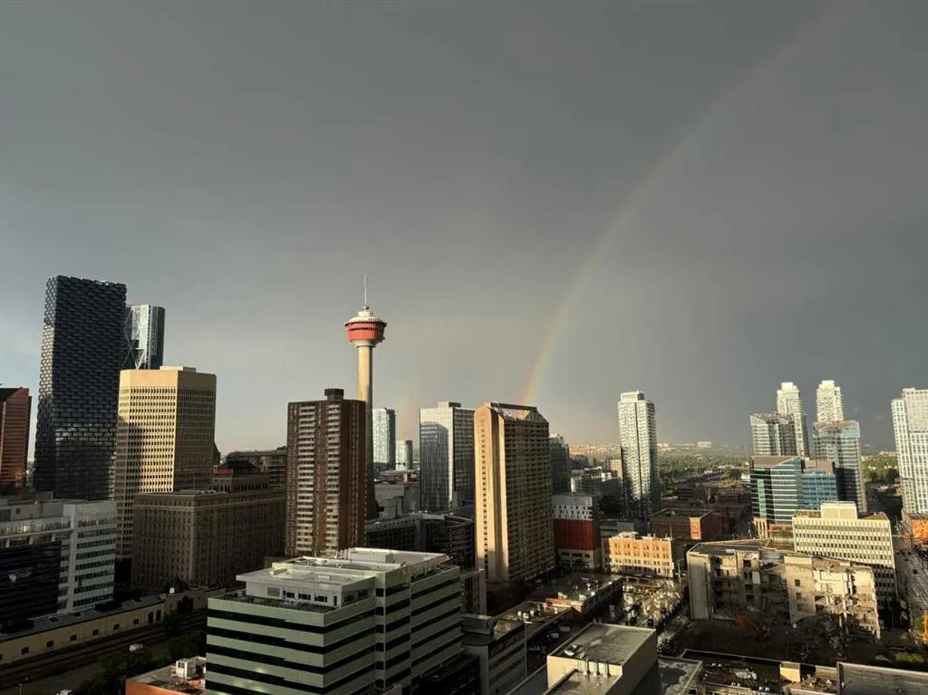 310 12 Avenue SW, #2405
