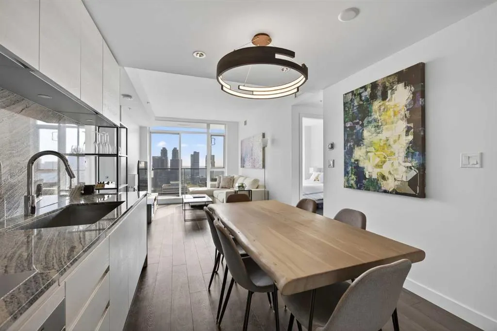 310 12 Avenue SW, #2405