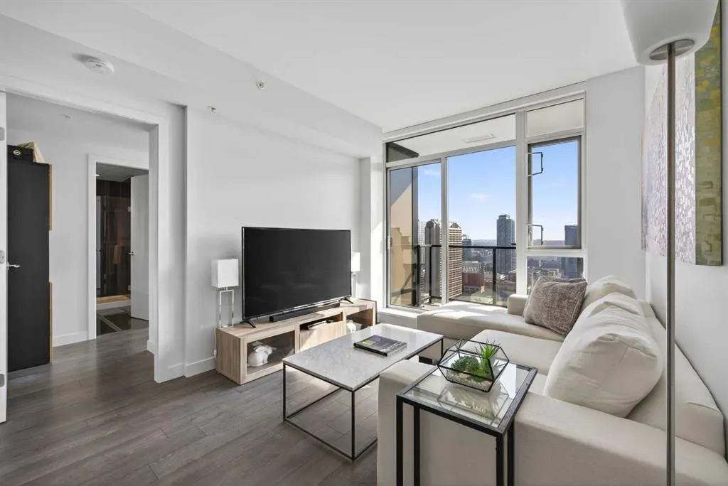 310 12 Avenue SW, #2405