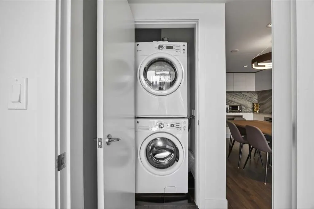 310 12 Avenue SW, #2405