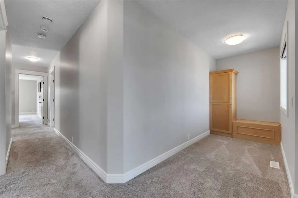 202 Coral Reef Manor NE