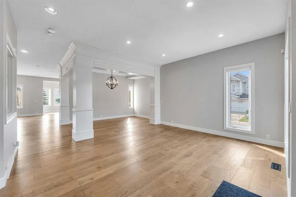 202 Coral Reef Manor NE