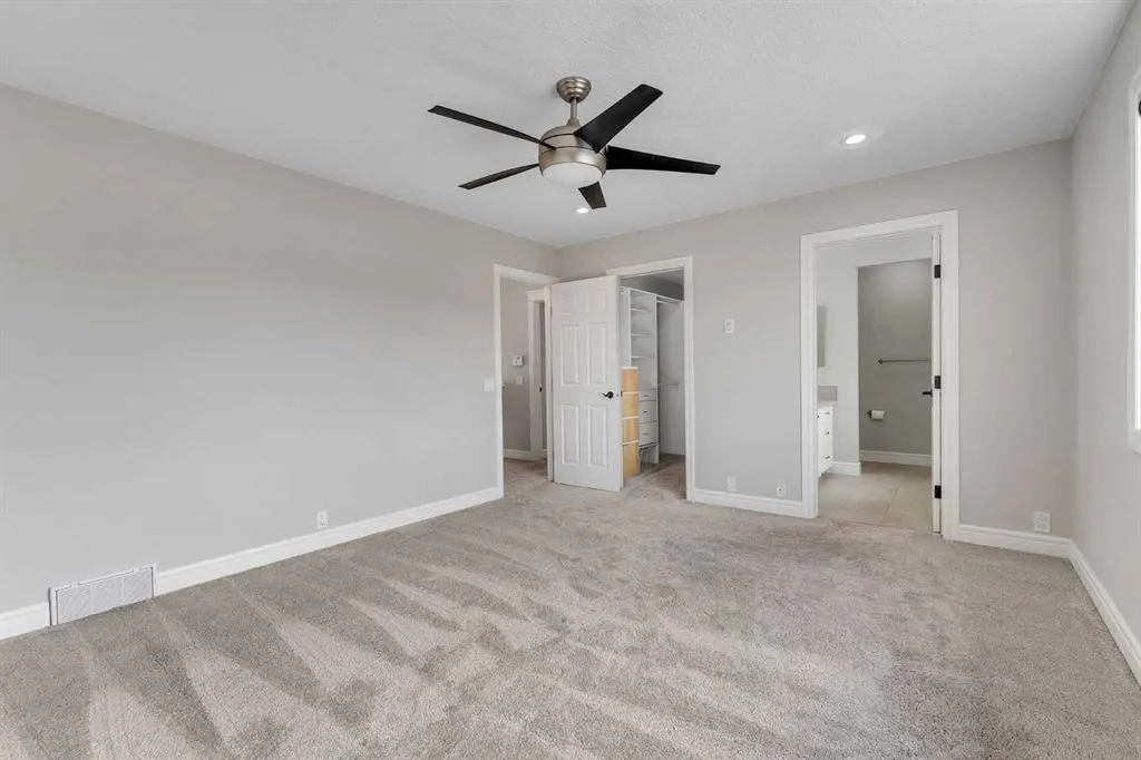202 Coral Reef Manor NE