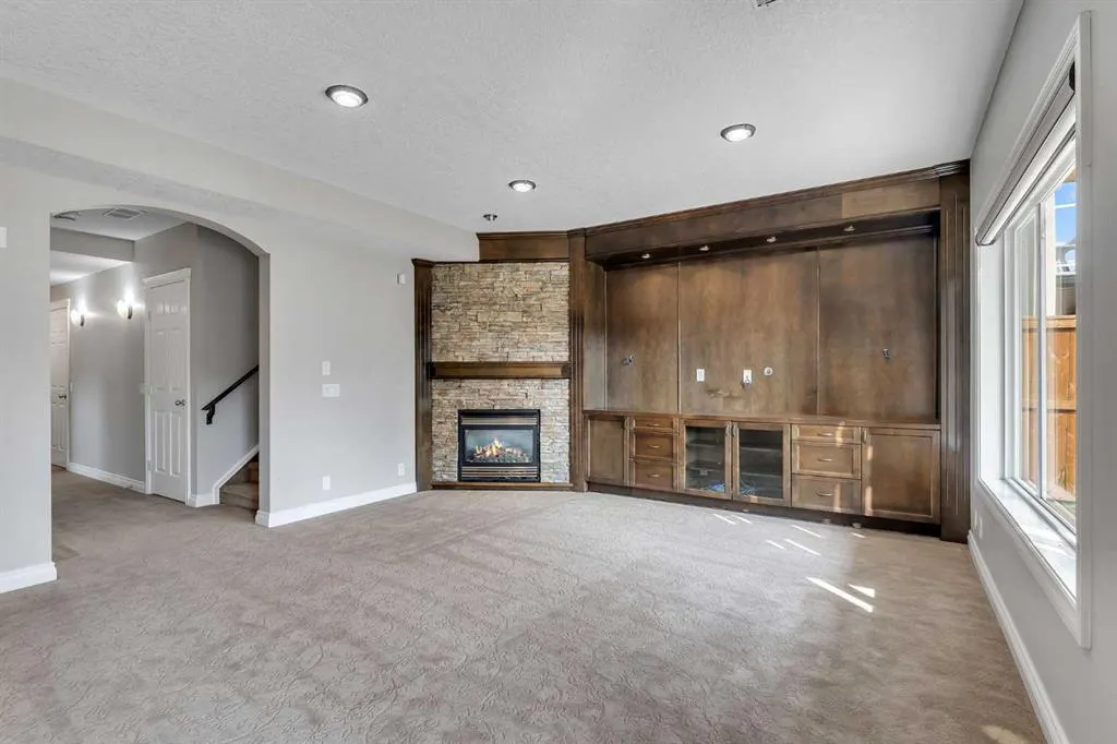 202 Coral Reef Manor NE