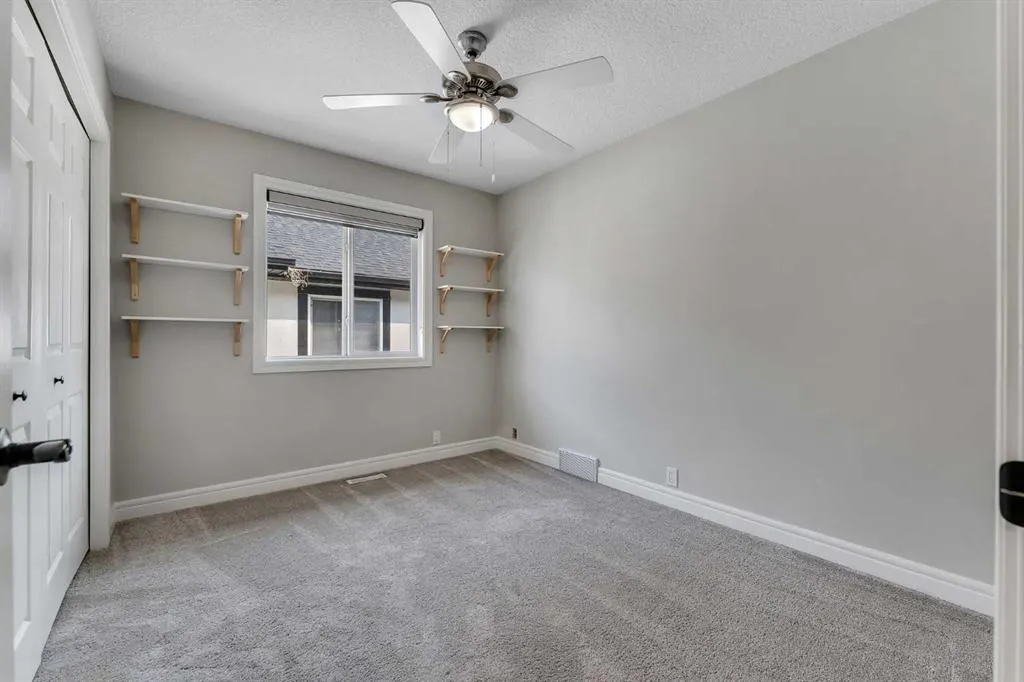202 Coral Reef Manor NE