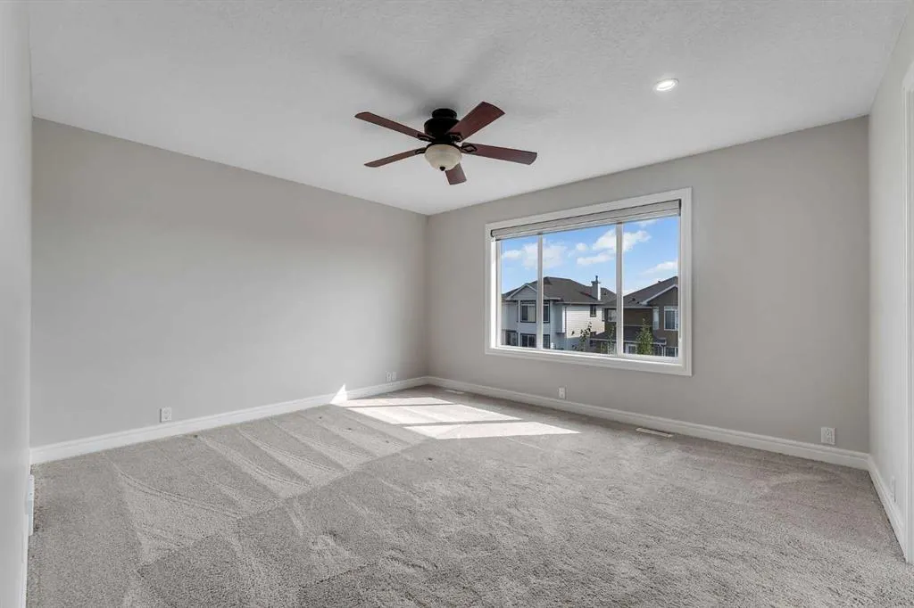 202 Coral Reef Manor NE