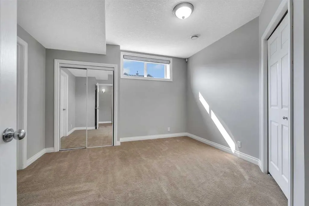202 Coral Reef Manor NE
