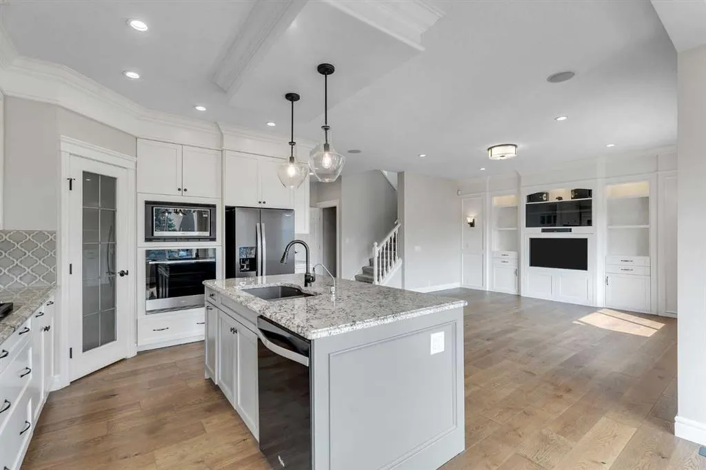 202 Coral Reef Manor NE
