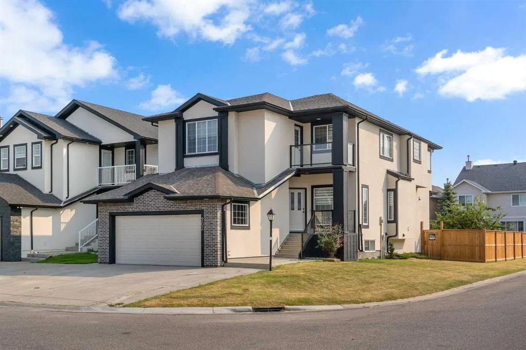 202 Coral Reef Manor NE