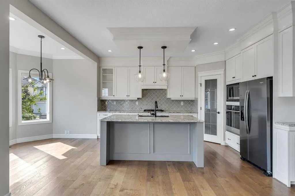 202 Coral Reef Manor NE