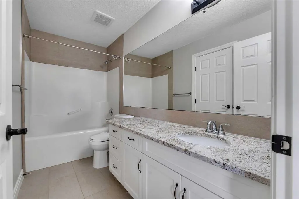 202 Coral Reef Manor NE