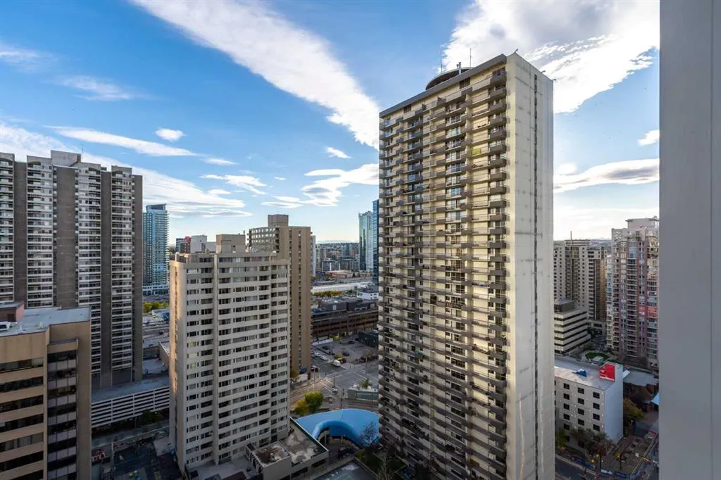 930 6 Avenue SW, #2208