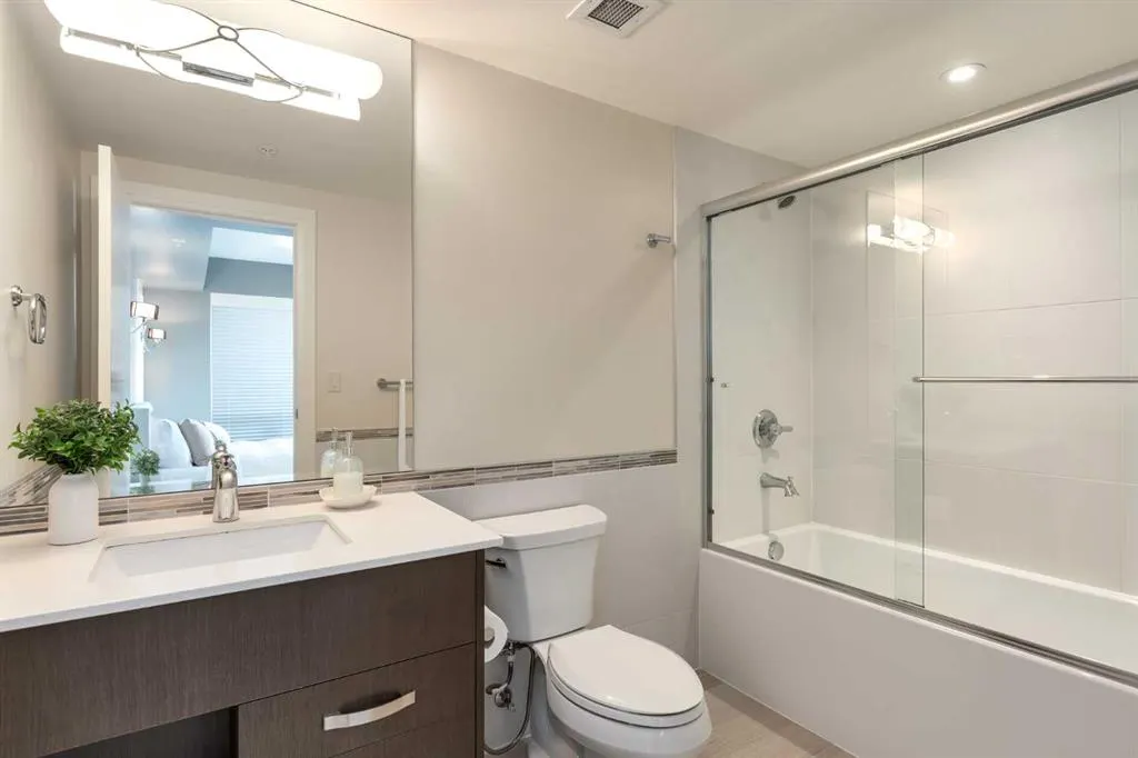 930 6 Avenue SW, #2208