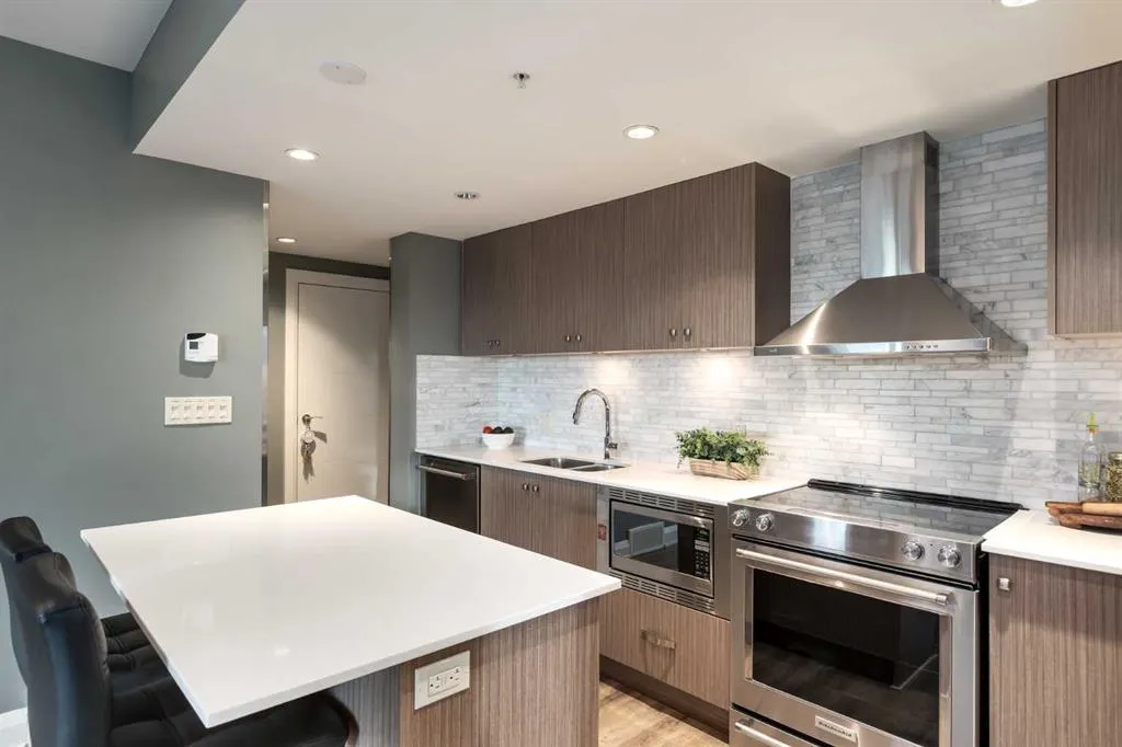 930 6 Avenue SW, #2208