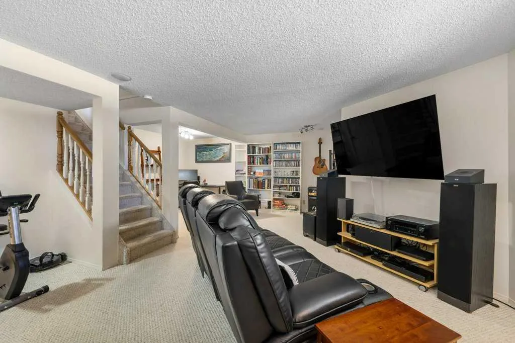 83 Macewan Park Heights NW