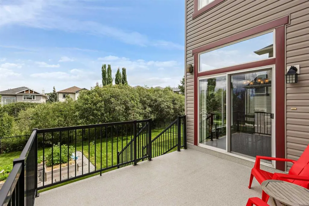 66 Crestbrook Hill SW