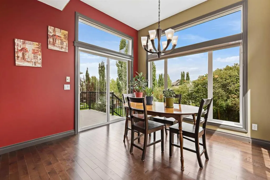 66 Crestbrook Hill SW