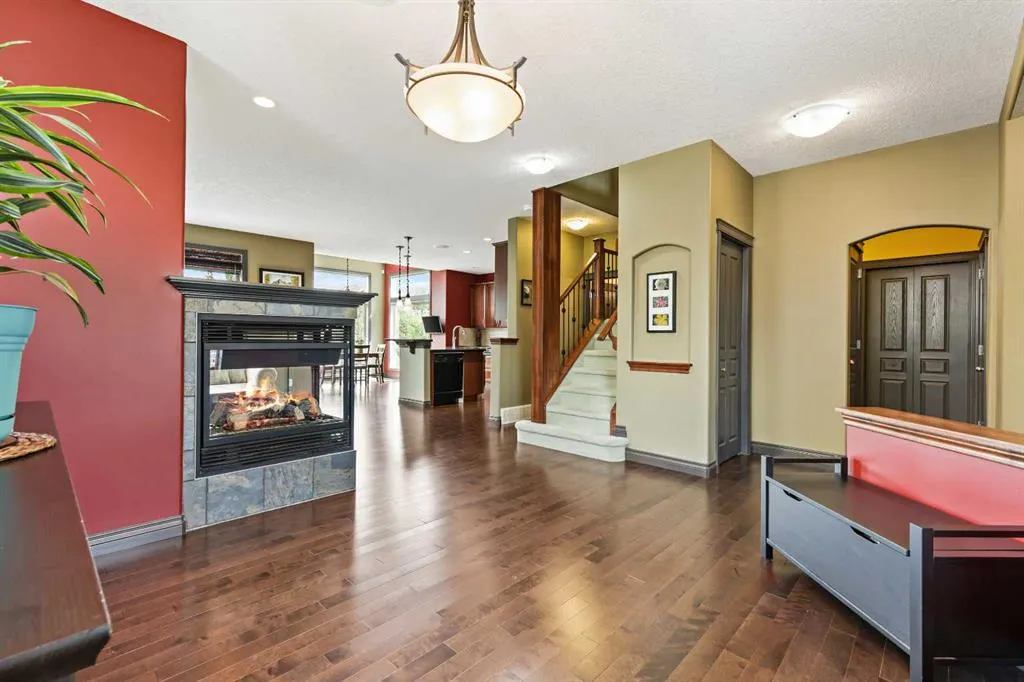 66 Crestbrook Hill SW
