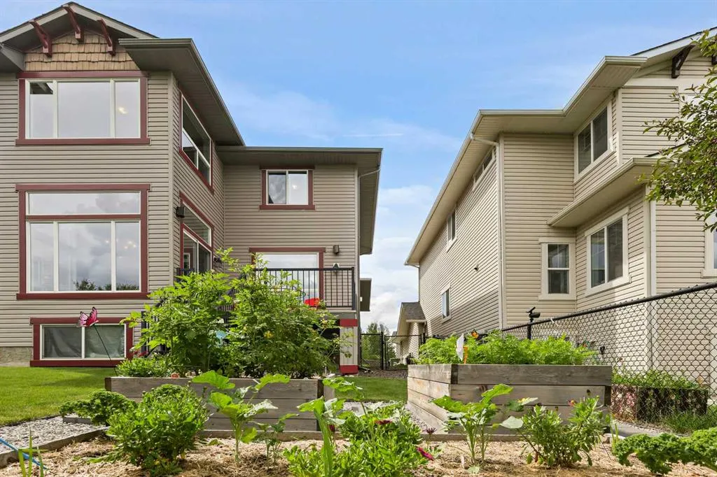 66 Crestbrook Hill SW