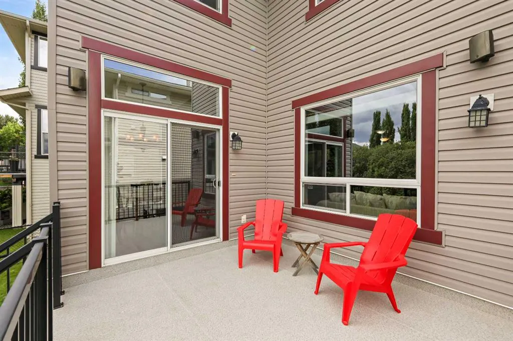 66 Crestbrook Hill SW