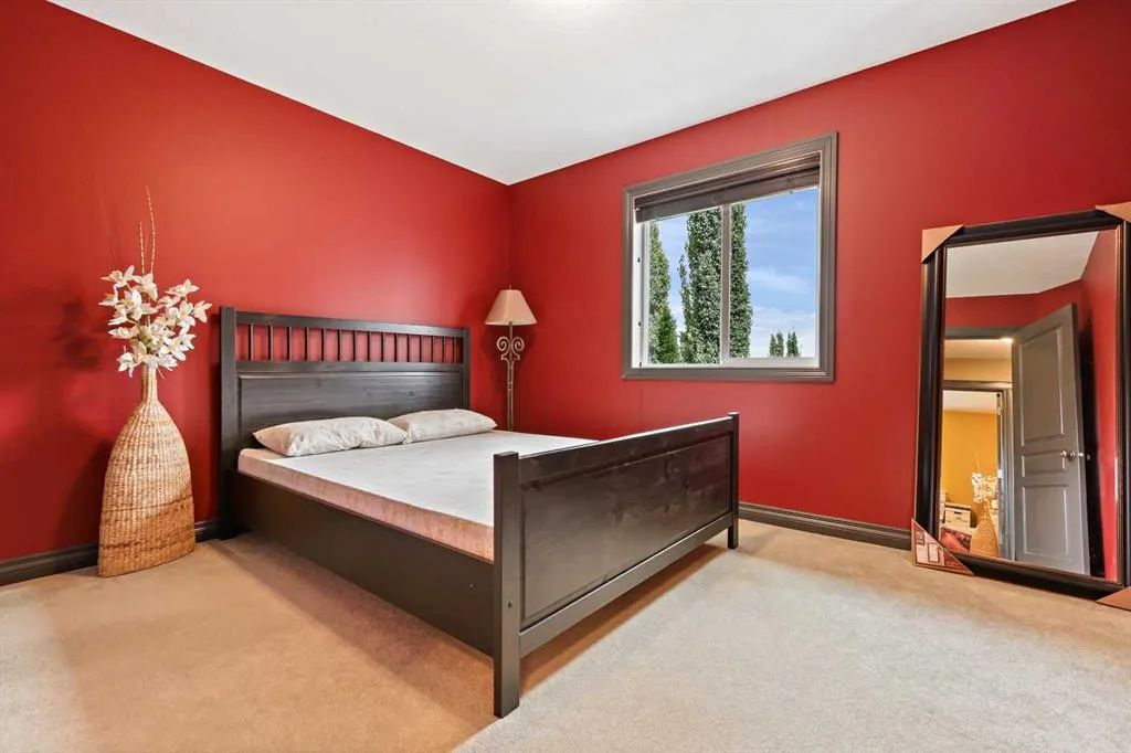 66 Crestbrook Hill SW