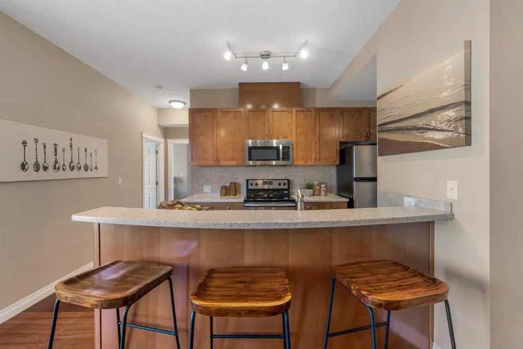 24 Hemlock Crescent SW, #3405