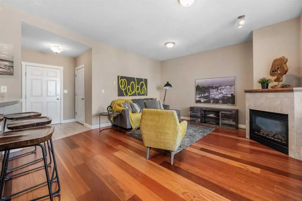 24 Hemlock Crescent SW, #3405