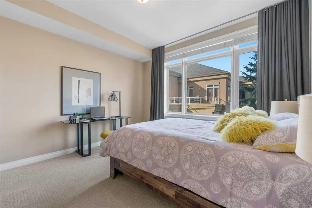 24 Hemlock Crescent SW, #3405