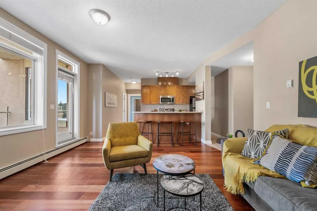 24 Hemlock Crescent SW, #3405