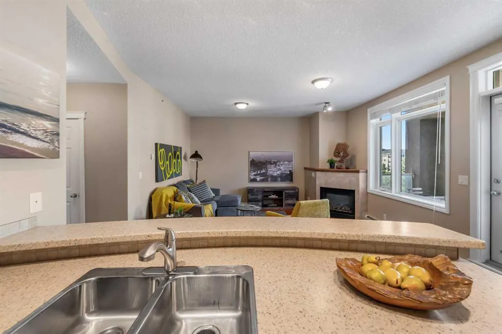 24 Hemlock Crescent SW, #3405