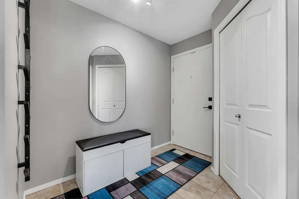 304 Mackenzie Way SW, #8328