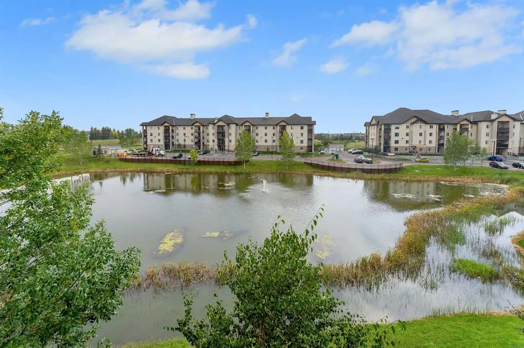 304 Mackenzie Way SW, #8328