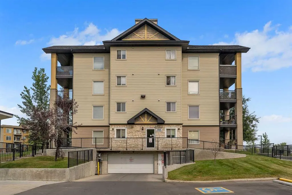 304 Mackenzie Way SW, #8328