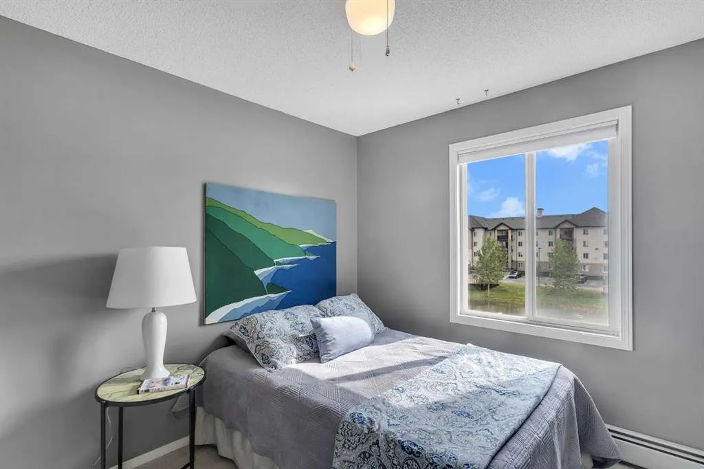 304 Mackenzie Way SW, #8328