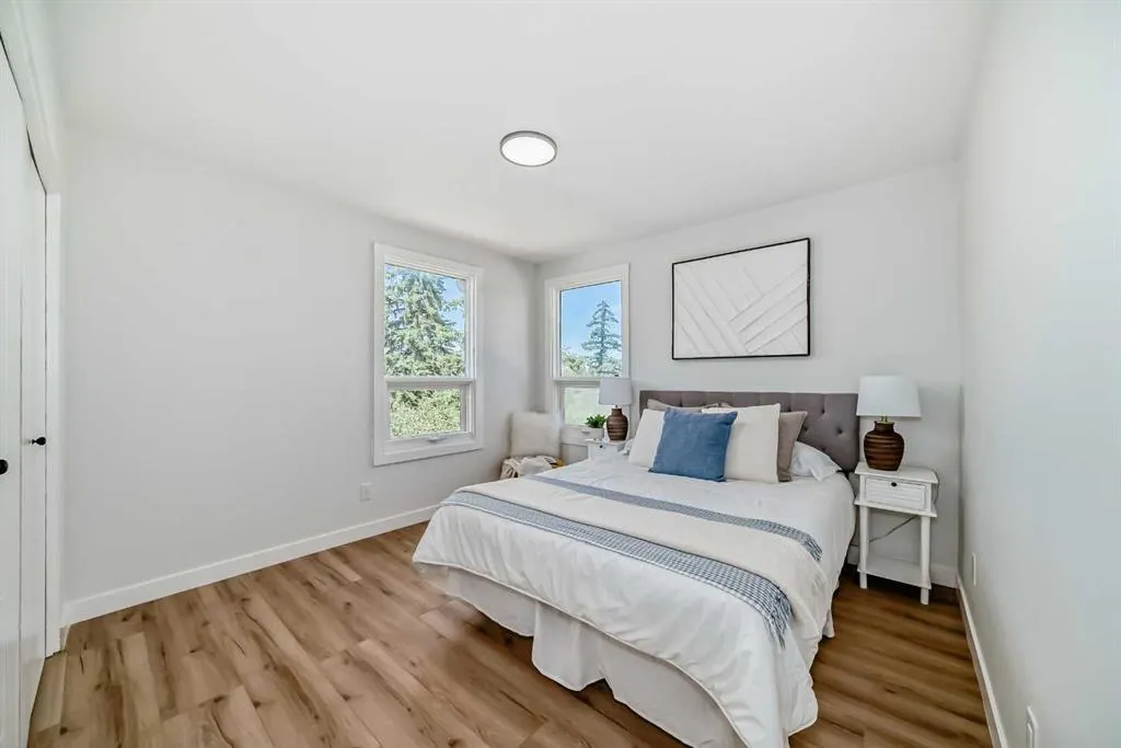 544 Blackthorn Road NE, #404