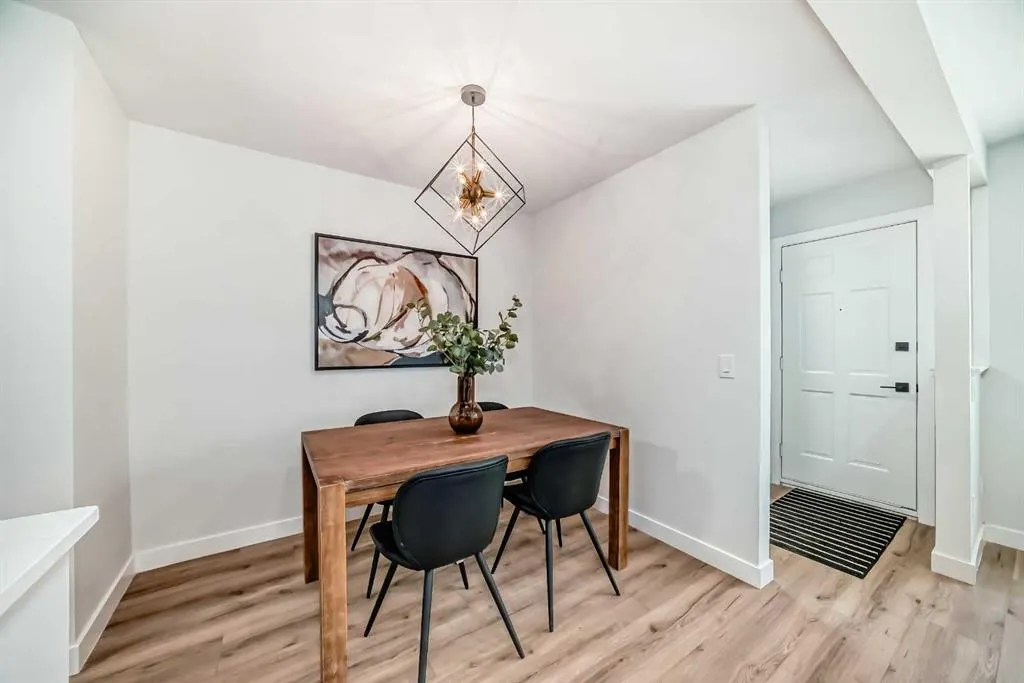 544 Blackthorn Road NE, #404