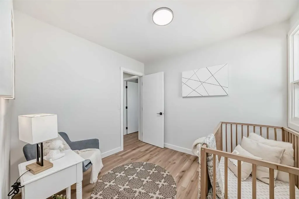 544 Blackthorn Road NE, #404