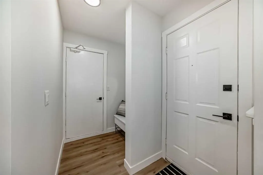 544 Blackthorn Road NE, #404