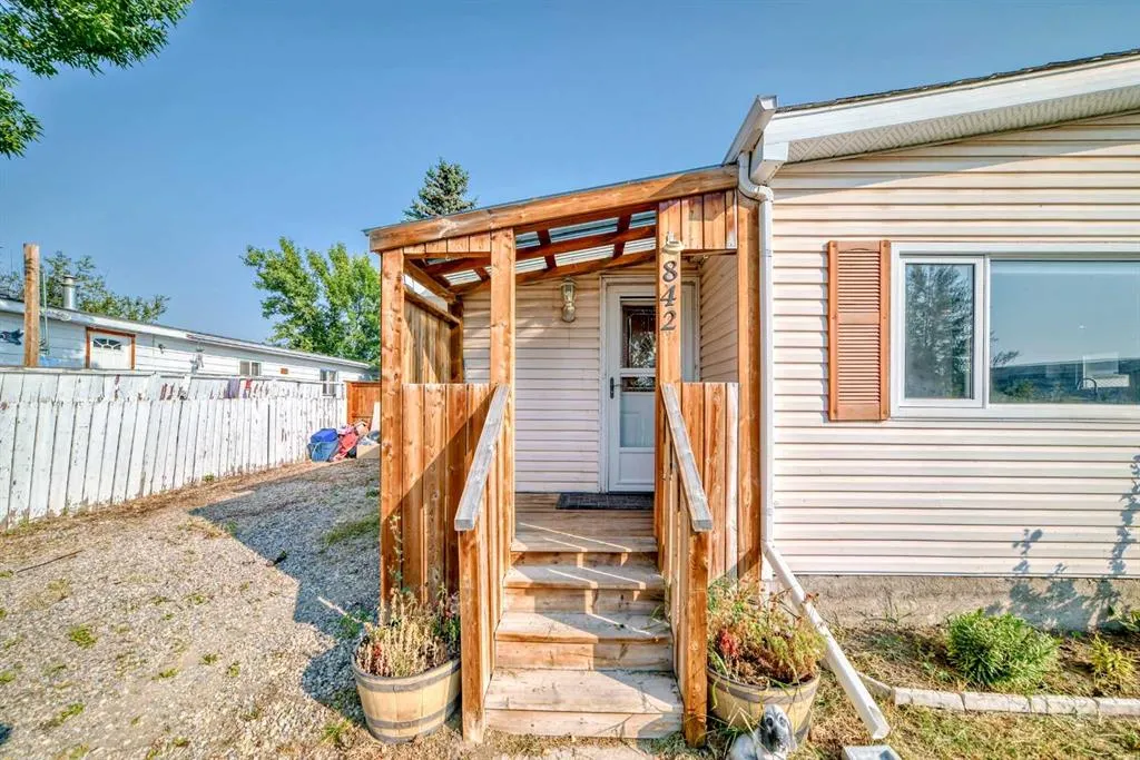 842 Briarwood Road