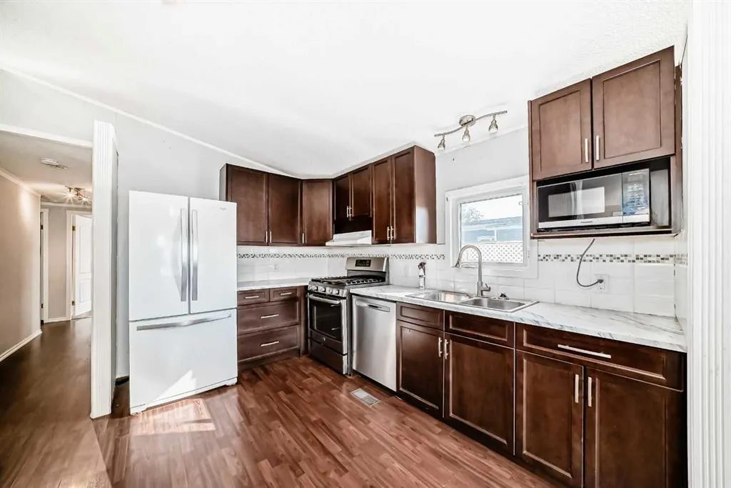 842 Briarwood Road
