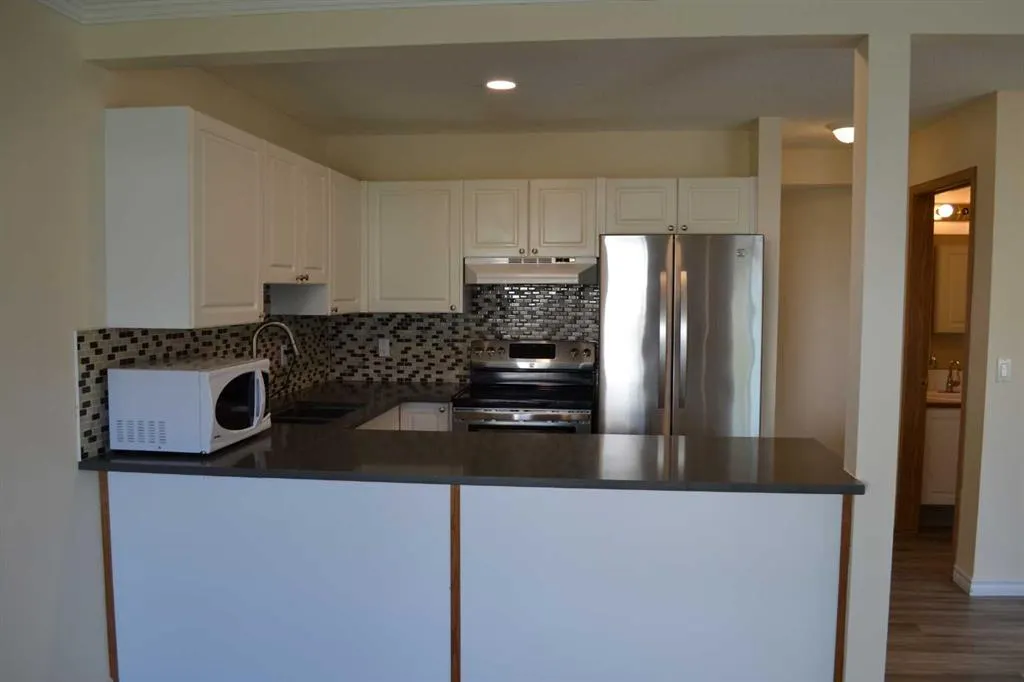 21 Country Hills Rise NW