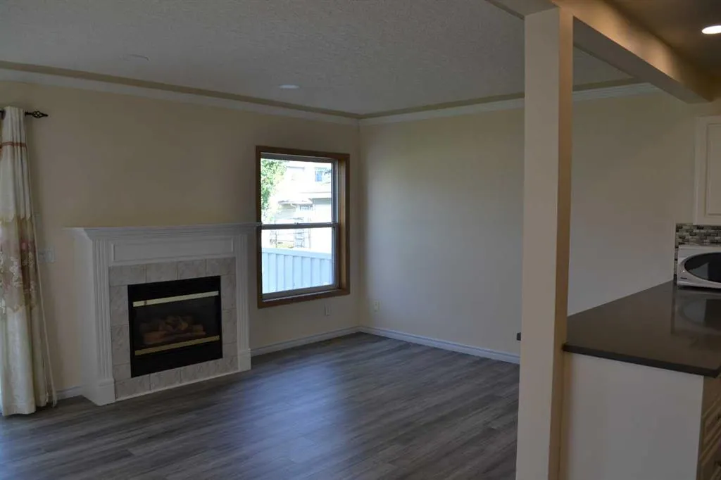 21 Country Hills Rise NW
