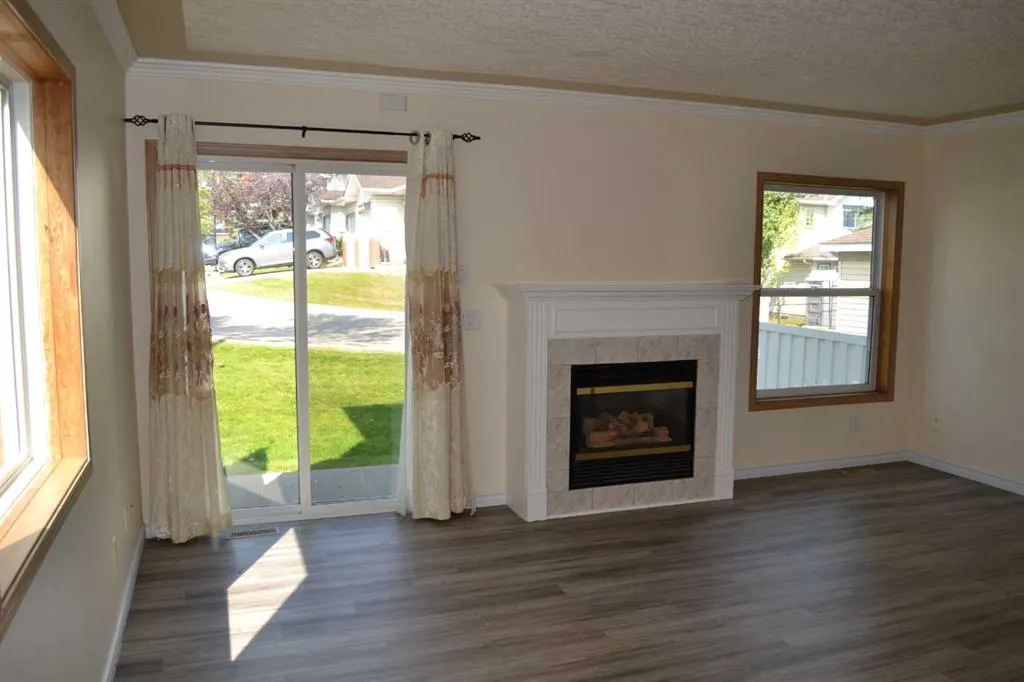 21 Country Hills Rise NW