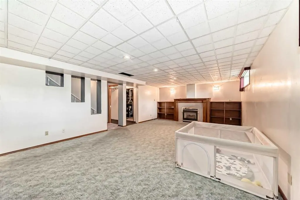 44 Gladstone Gardens SW