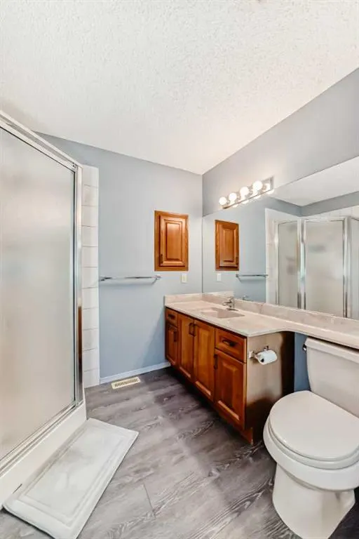 44 Gladstone Gardens SW