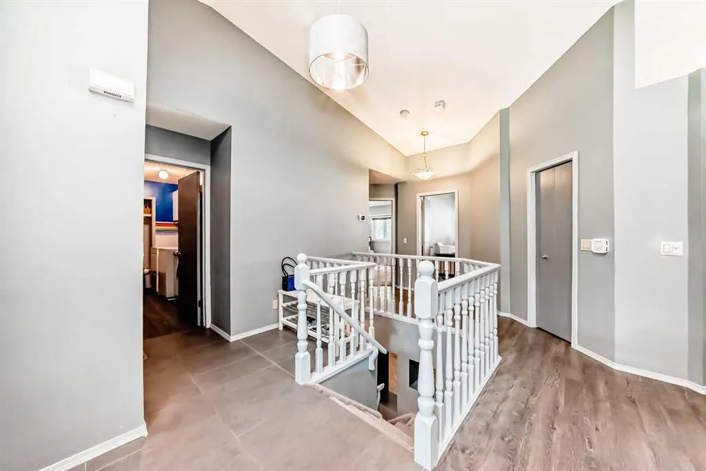 44 Gladstone Gardens SW
