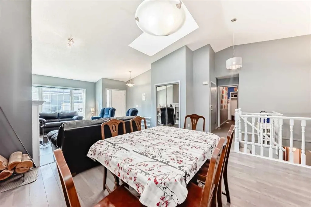 44 Gladstone Gardens SW
