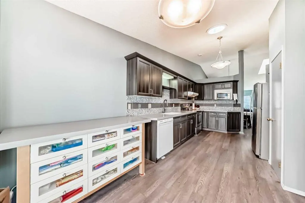 44 Gladstone Gardens SW
