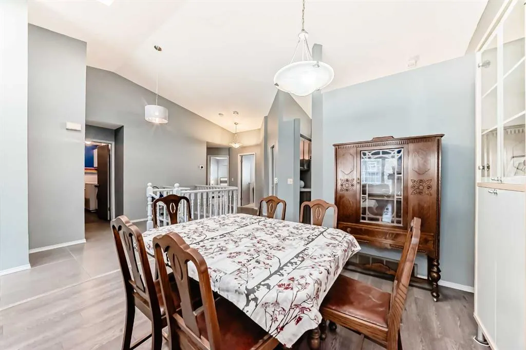 44 Gladstone Gardens SW